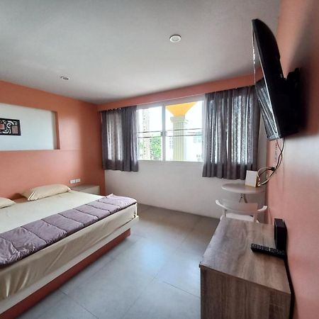 In Phuket House Exterior foto